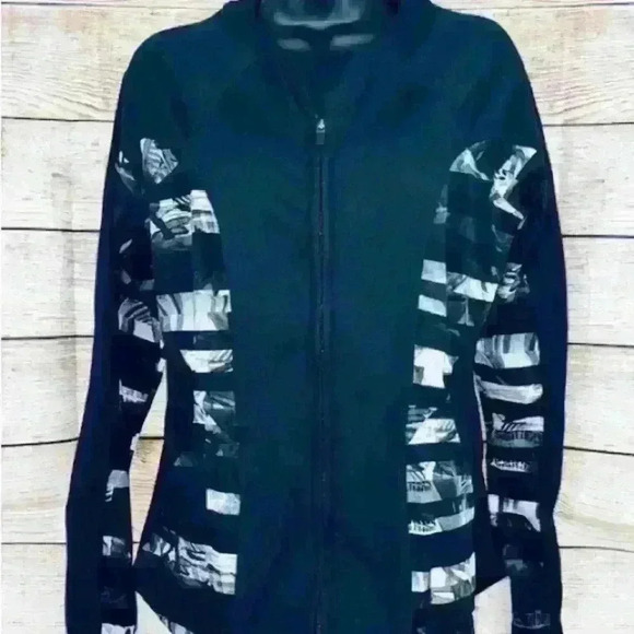 Athleta Jackets & Blazers - Athleta Womens Mesh Panel Jacket size MD